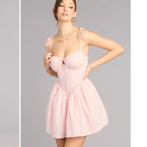 WINDSOR EYELET DRESS - Picture 6 of 13